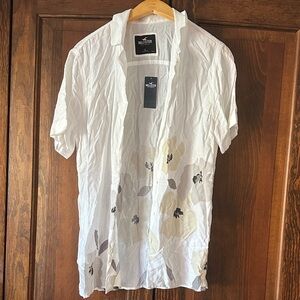 Hollister Men's White and Tan Floral Shirt